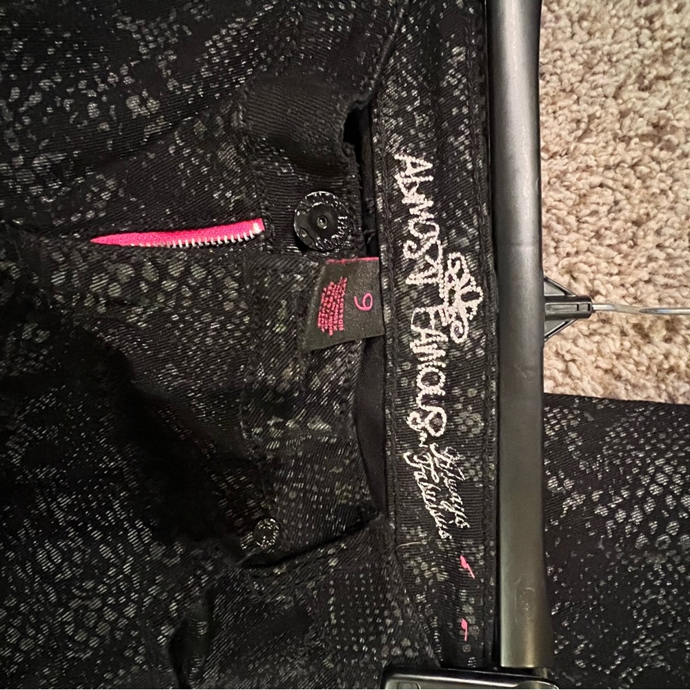Snake skin black jeans by: Almost Famous. Sz 9